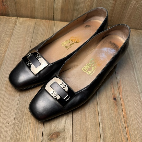 Vintage Salvatore Ferragamo Silver Metallic Low Square Heel Buckle Loafer sz 7 - Picture 1 of 8